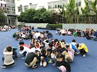 防震知识记心中，疏散演习在实践——记新馨花园幼儿园防震演习活动