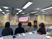 两会精神领航向 锤炼党性践初心 ——新馨花园幼儿园党支部3月主题党日活动